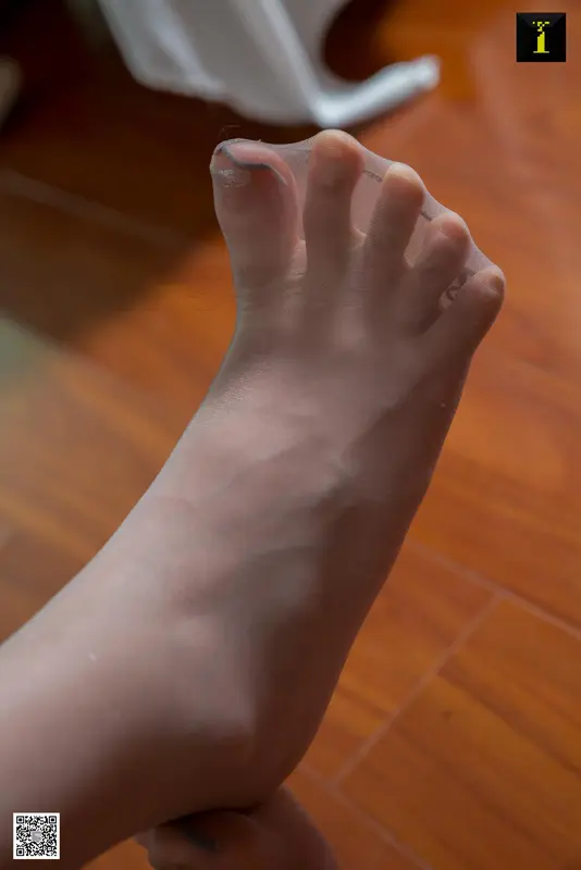 [IESS异思趣向]2019.05.13 丝享家483:正在吃炒粉的九妹 6